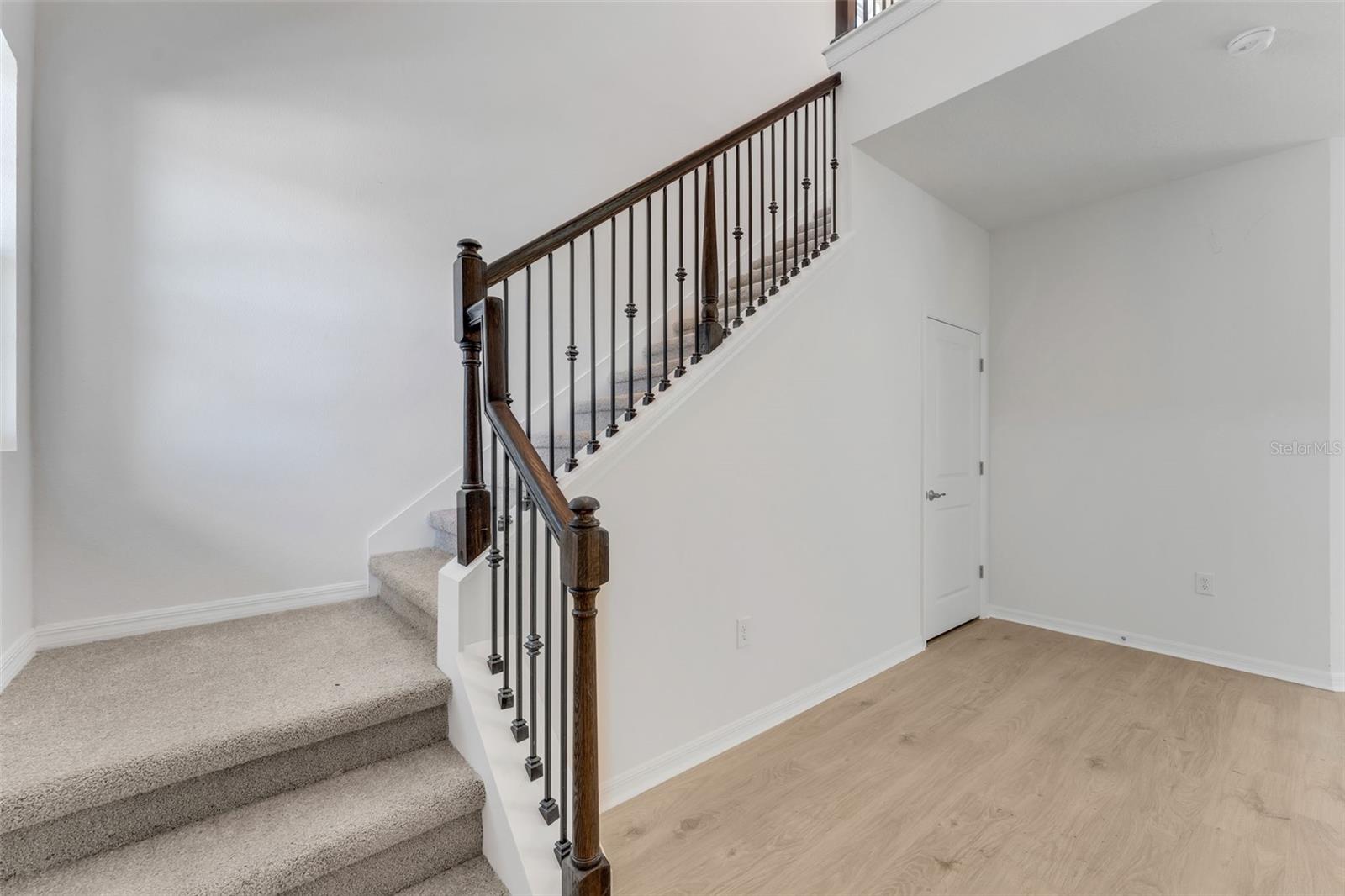 8112 Sunny Point Trl Property Photo 34