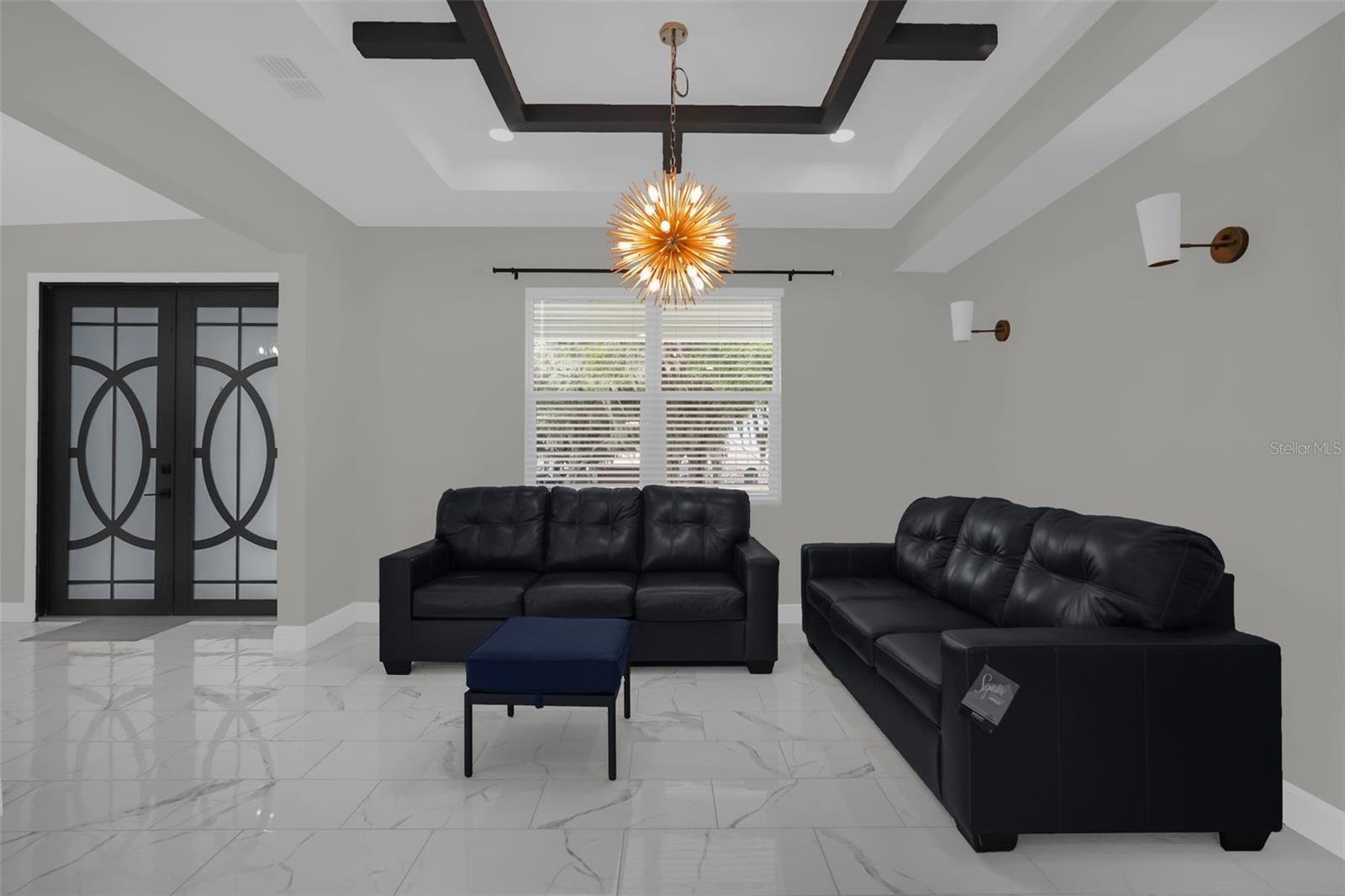 2510 Lake Front Dr Property Photo 5