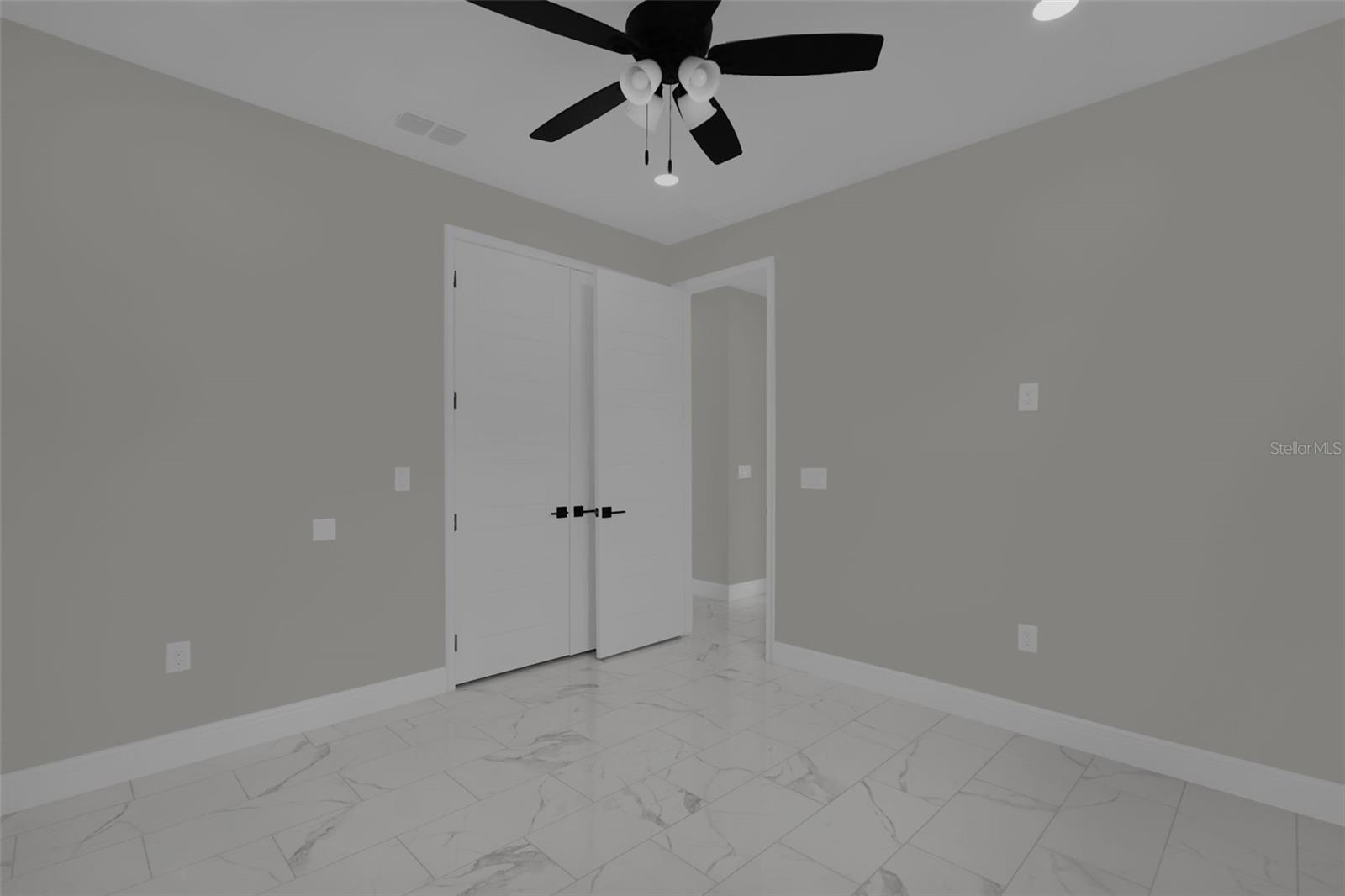 2510 Lake Front Dr Property Photo 24