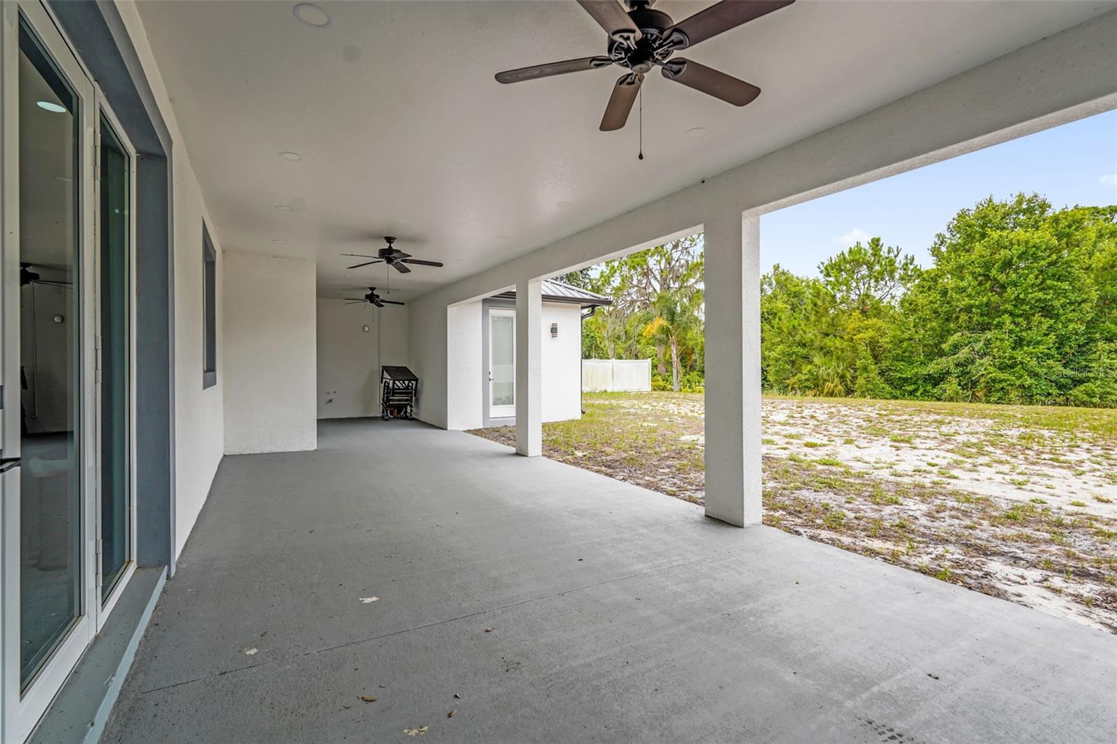 2510 Lake Front Dr Property Photo 33