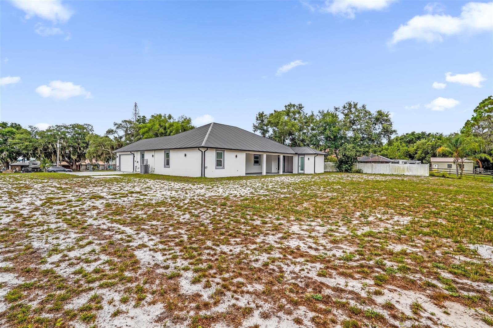 2510 Lake Front Dr Property Photo 37
