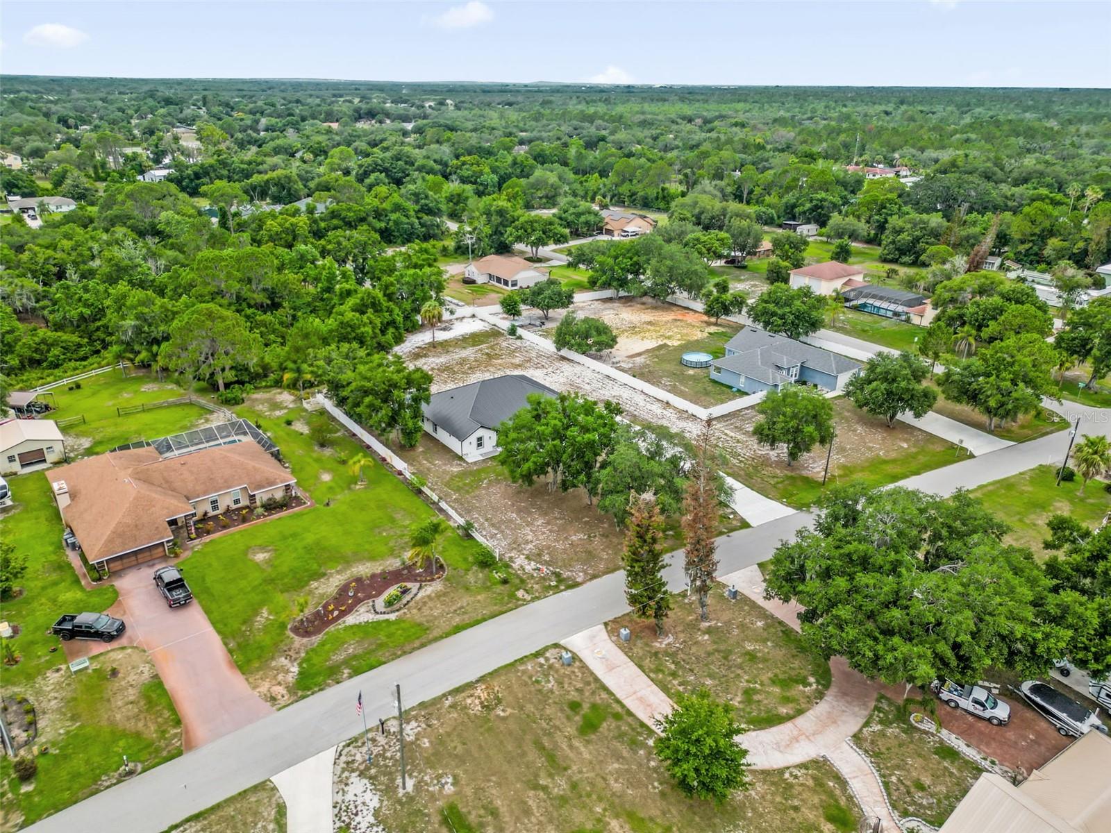 2510 Lake Front Dr Property Photo 41