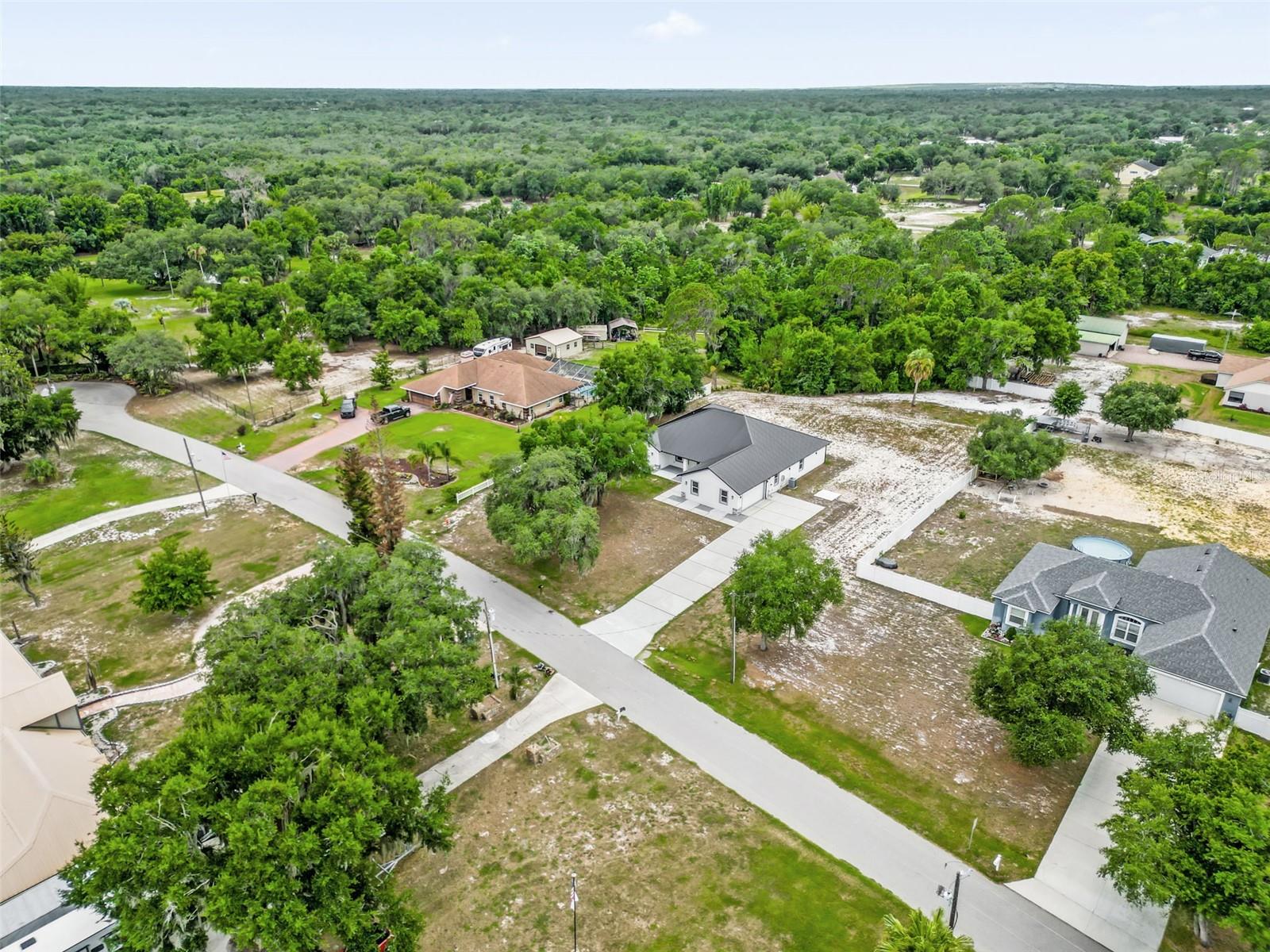 2510 Lake Front Dr Property Photo 42