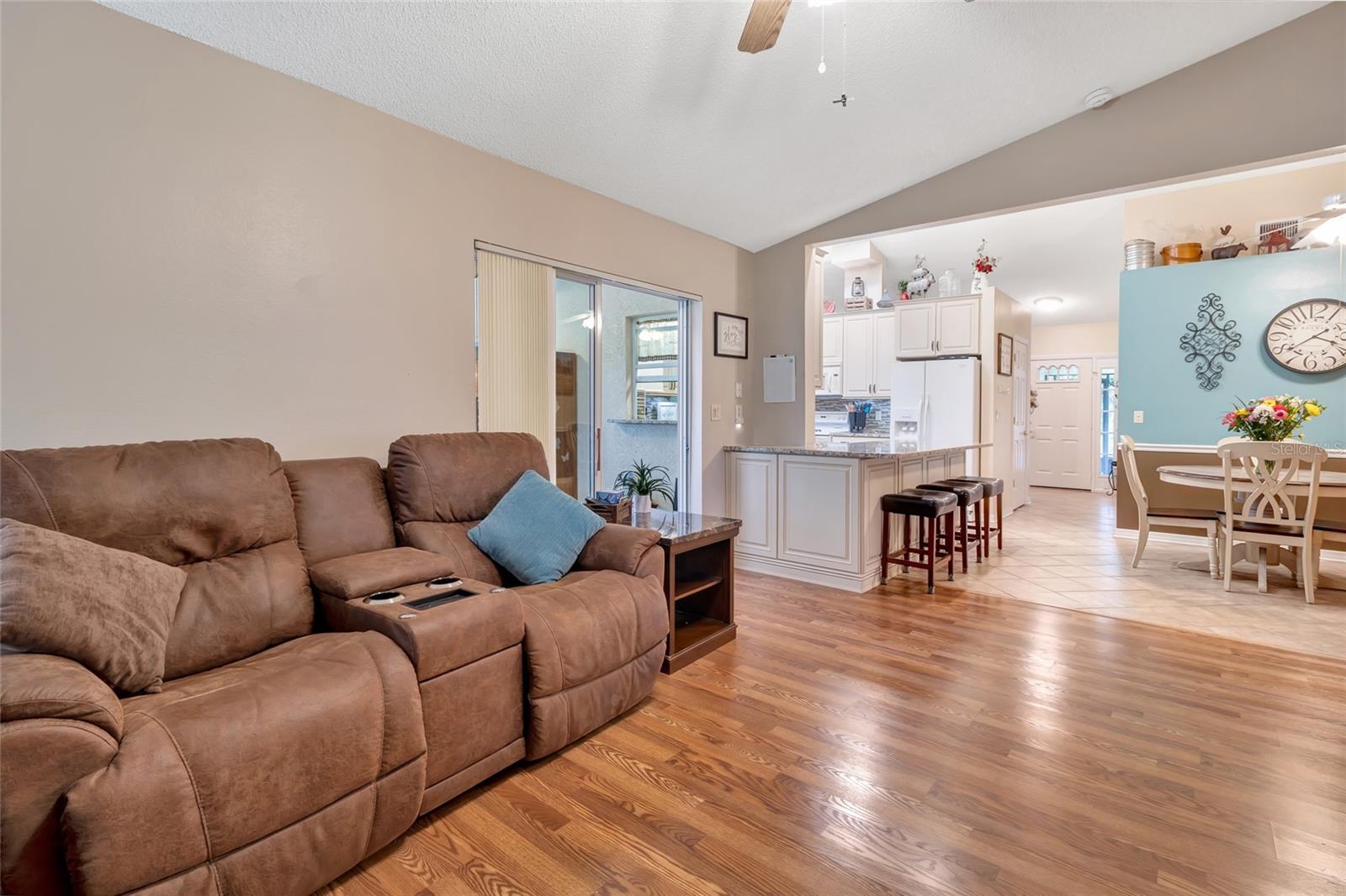21830 King Edward Ct Property Photo 13