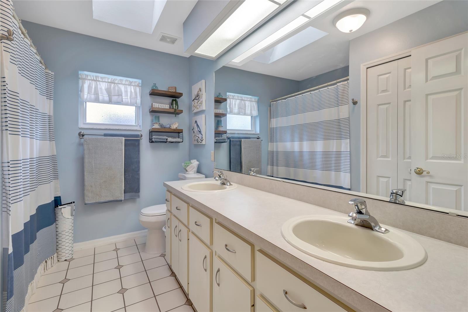 21830 King Edward Ct Property Photo 20