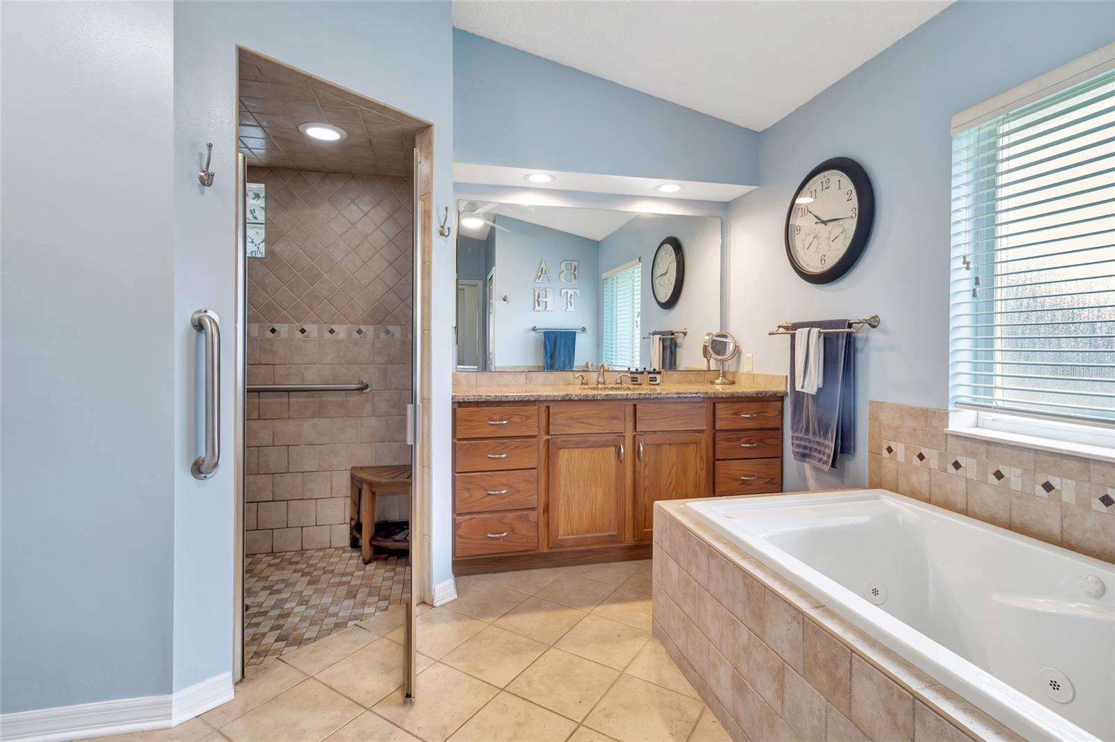 21830 King Edward Ct Property Photo 24