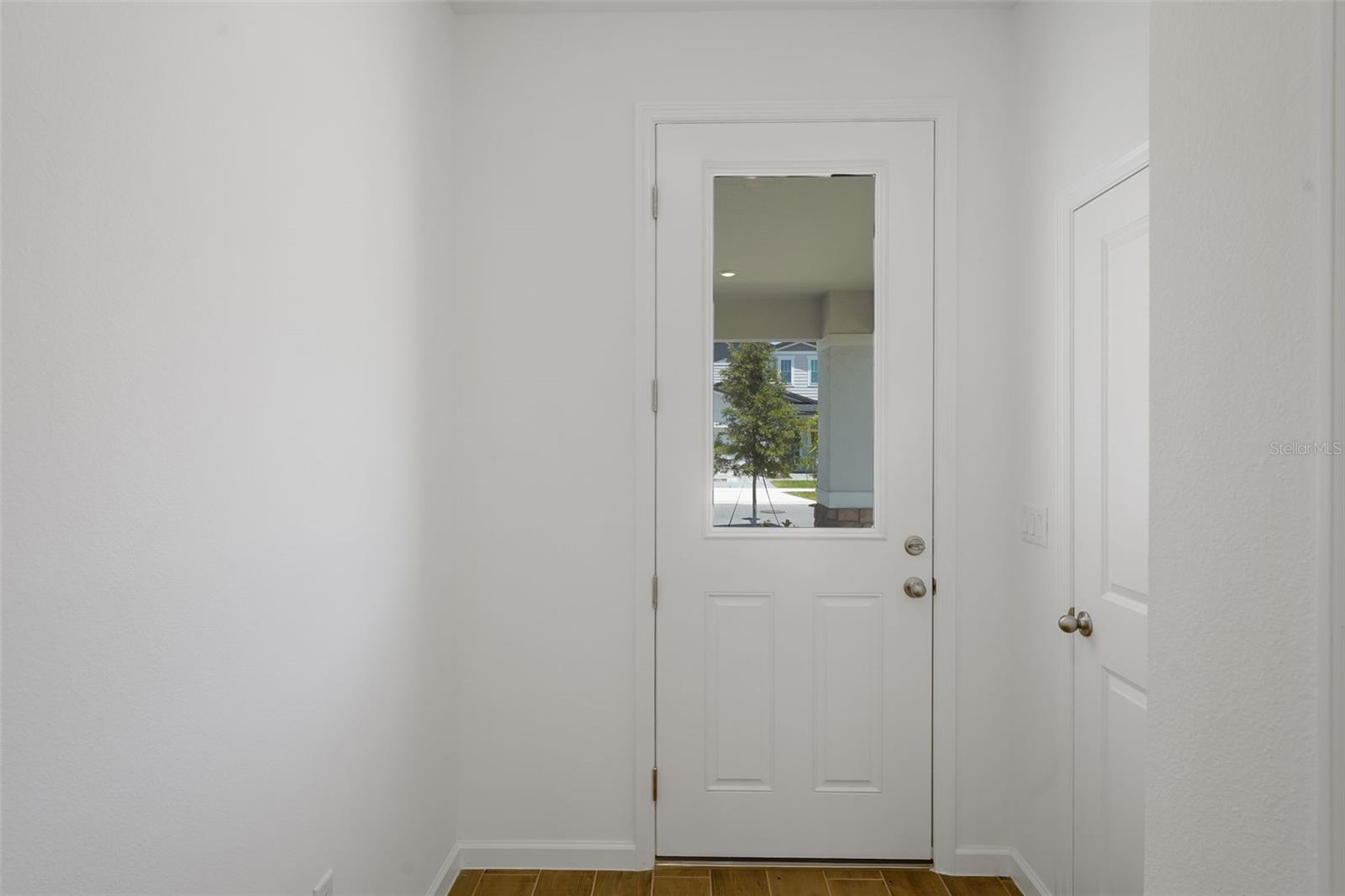874 Sunshower Dr Property Photo 4