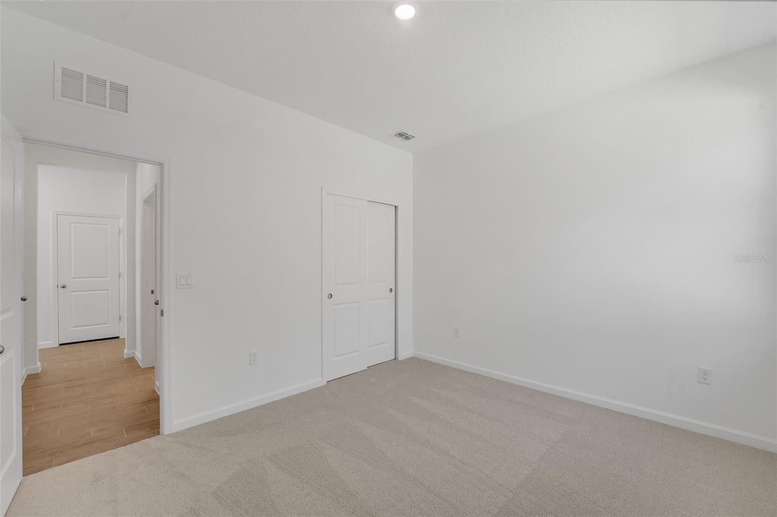 874 Sunshower Dr Property Photo 7