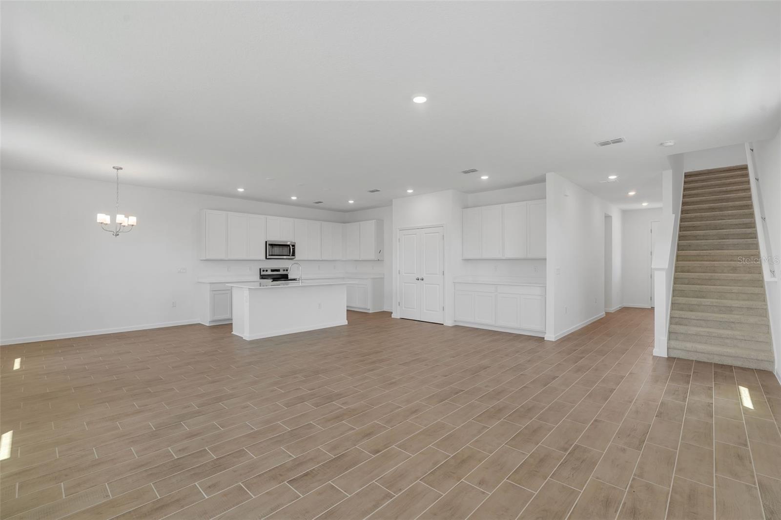 874 Sunshower Dr Property Photo 10