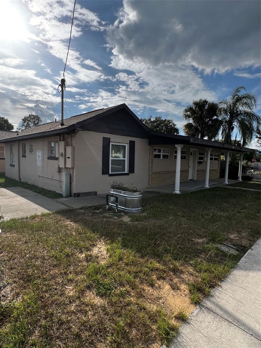 1220 S Bay St S Property Photo 1