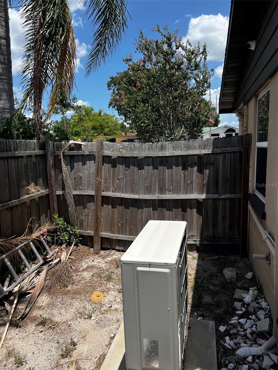 1220 S Bay St S Property Photo 17