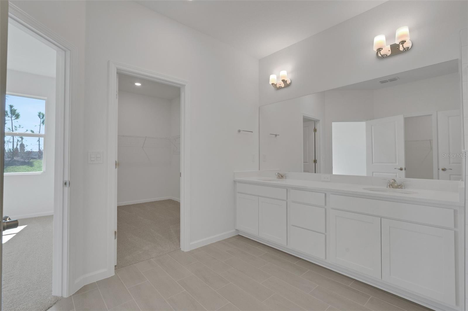 5412 Nw Camberly Ct Property Photo 11