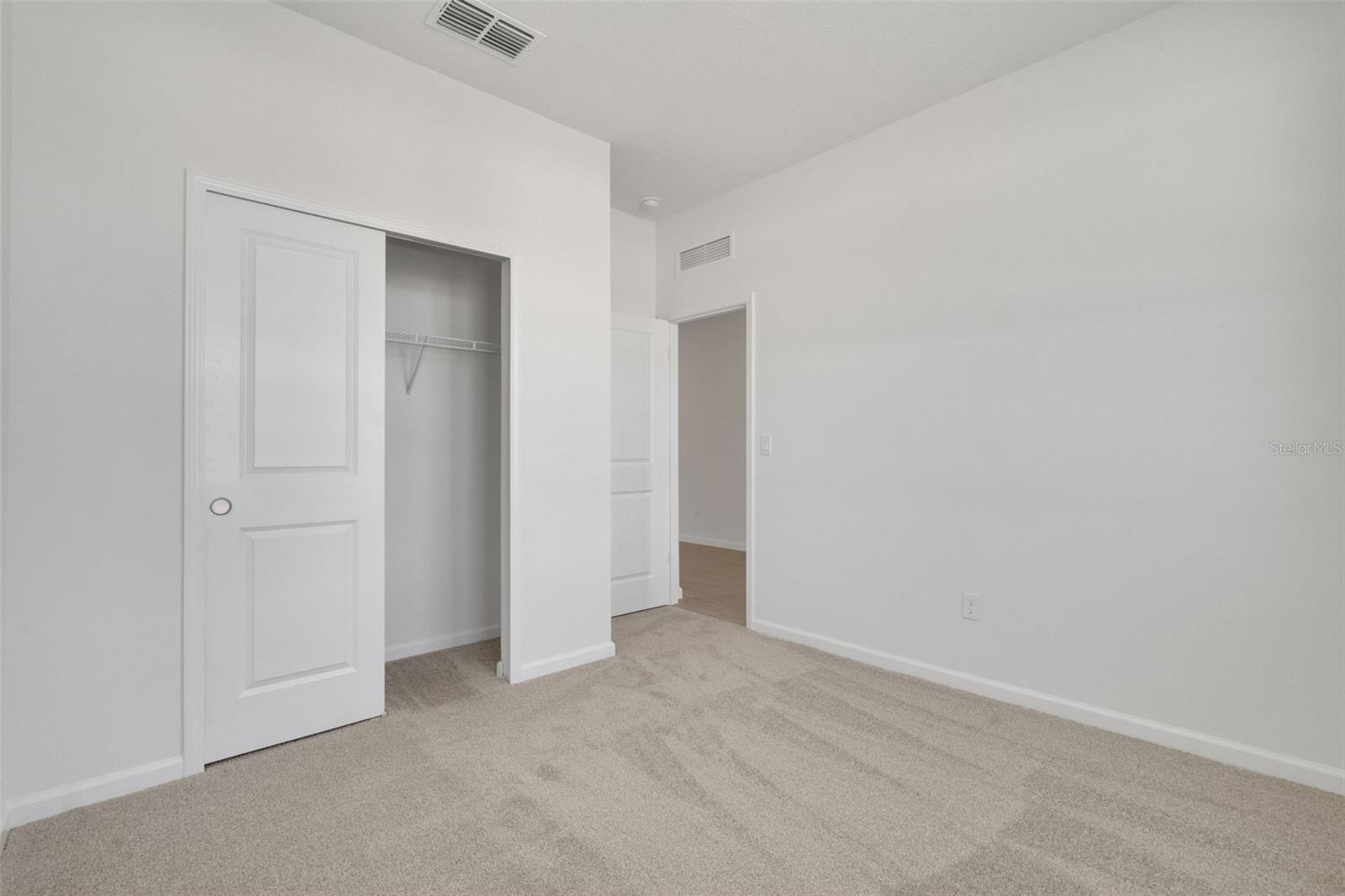 5412 Nw Camberly Ct Property Photo 17