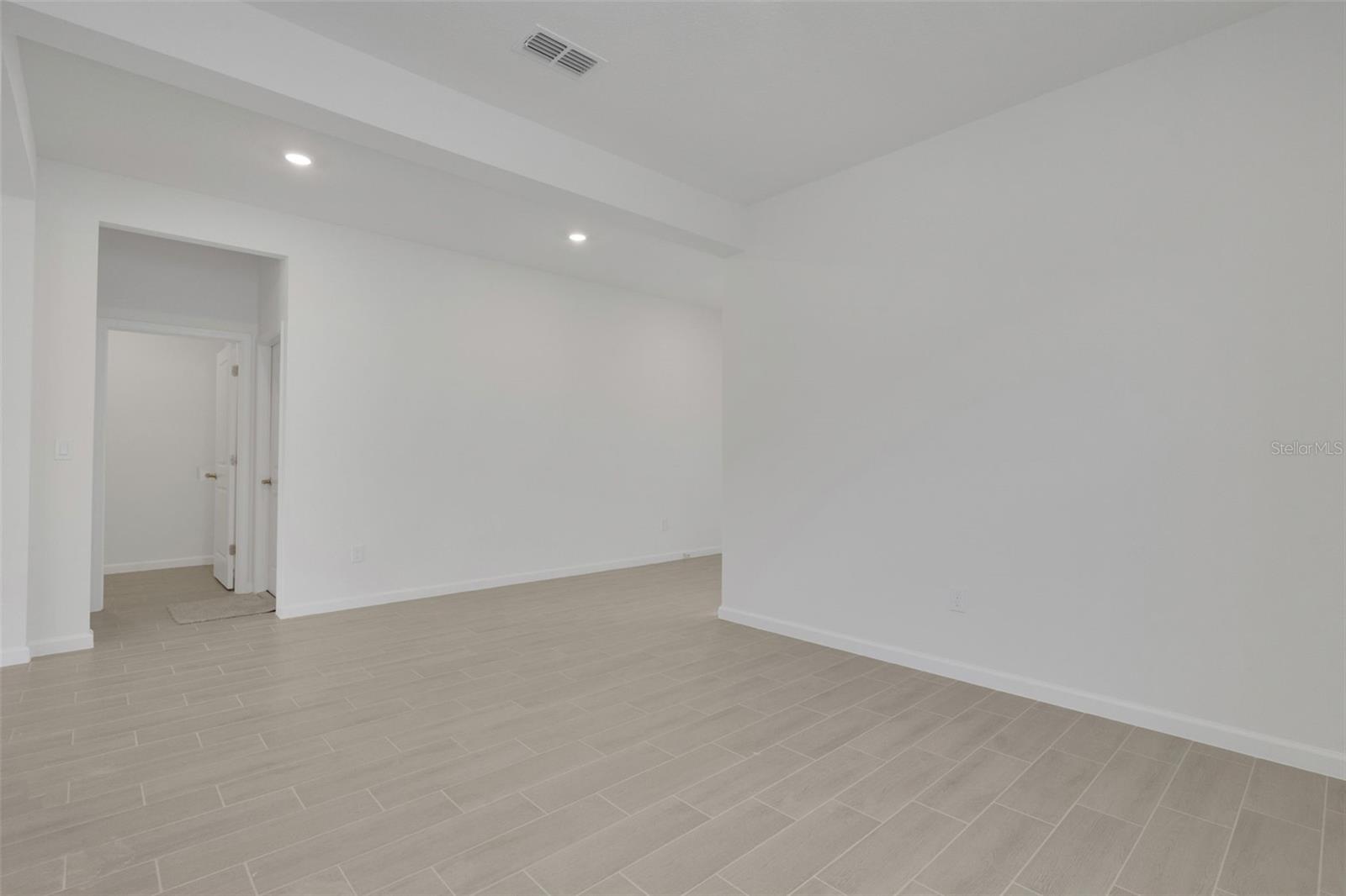 5412 Nw Camberly Ct Property Photo 19