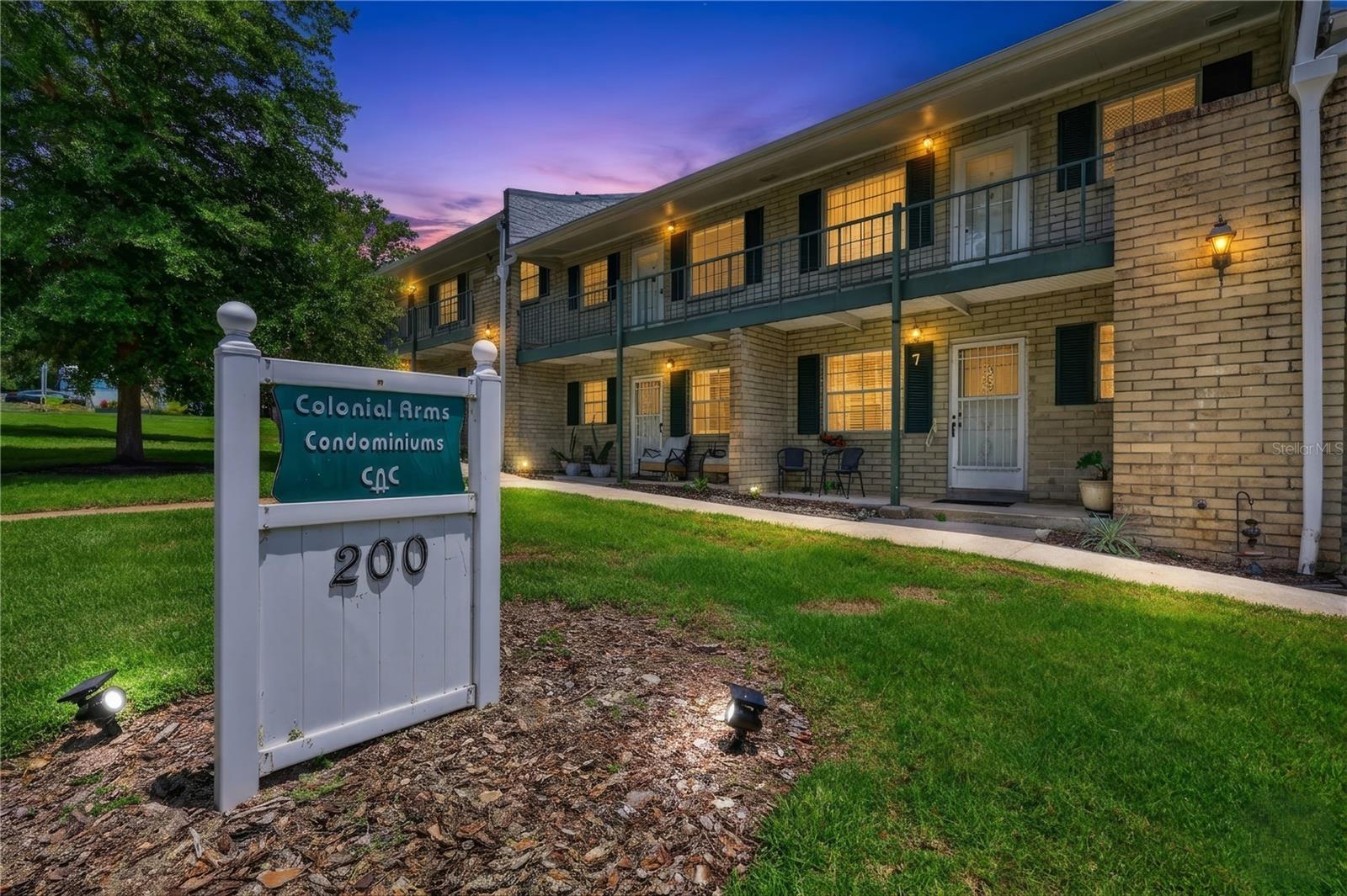 200 E 10TH AVE #8