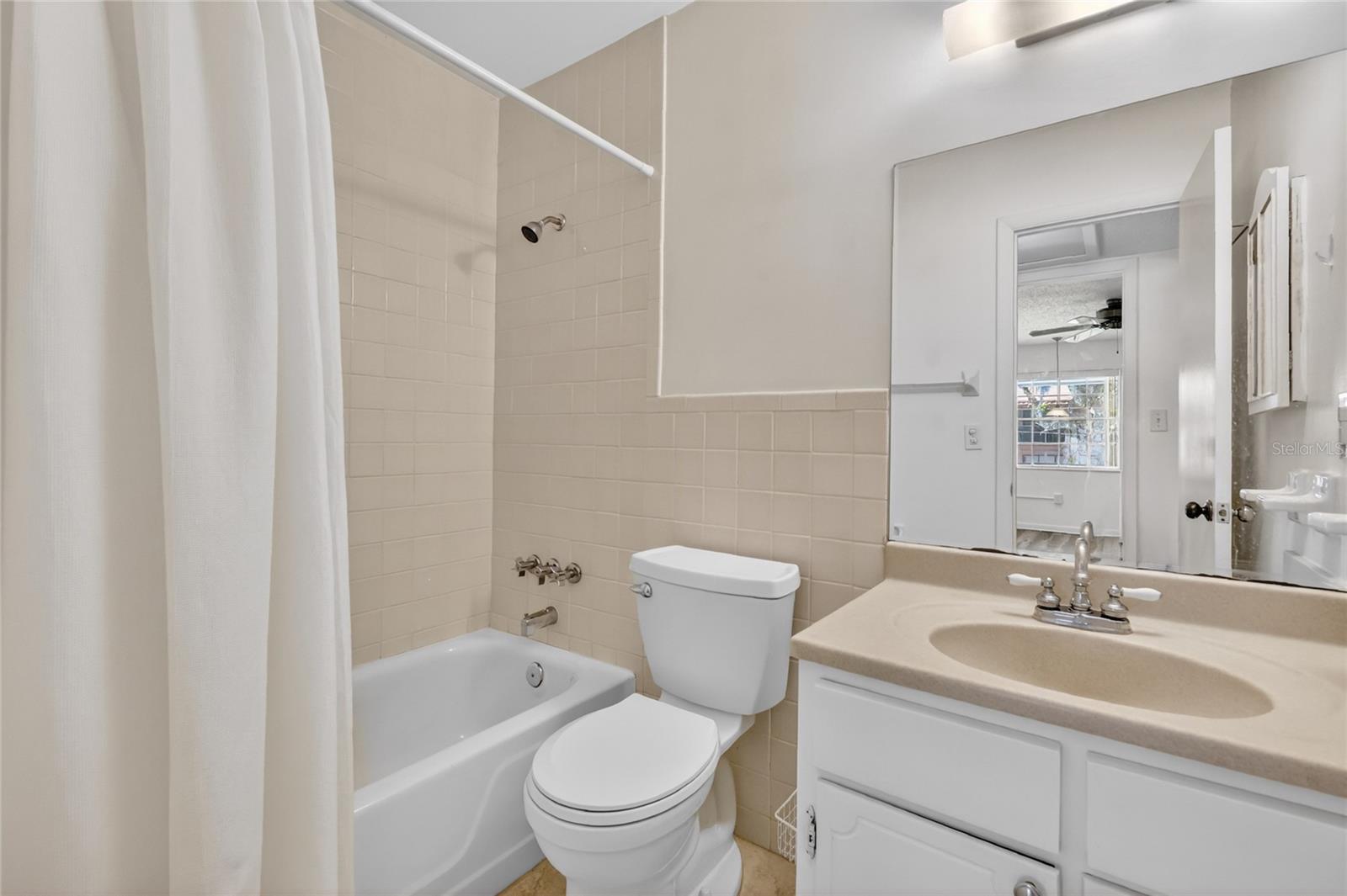 200 E 10th Ave #8 Property Photo 8