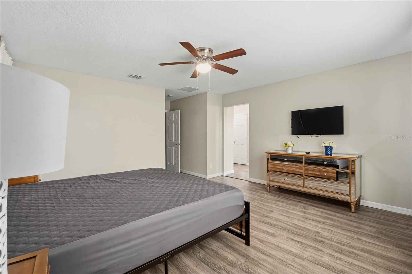 205 Aberdeen St Property Photo 25