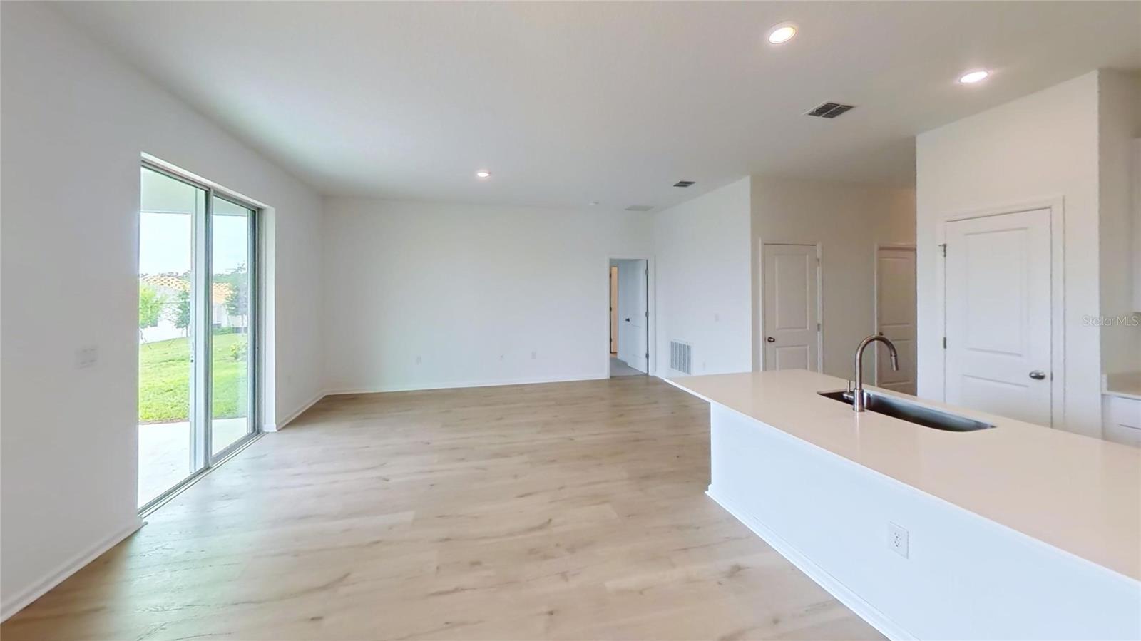 6205 Sanders Grove Cir Property Photo 10