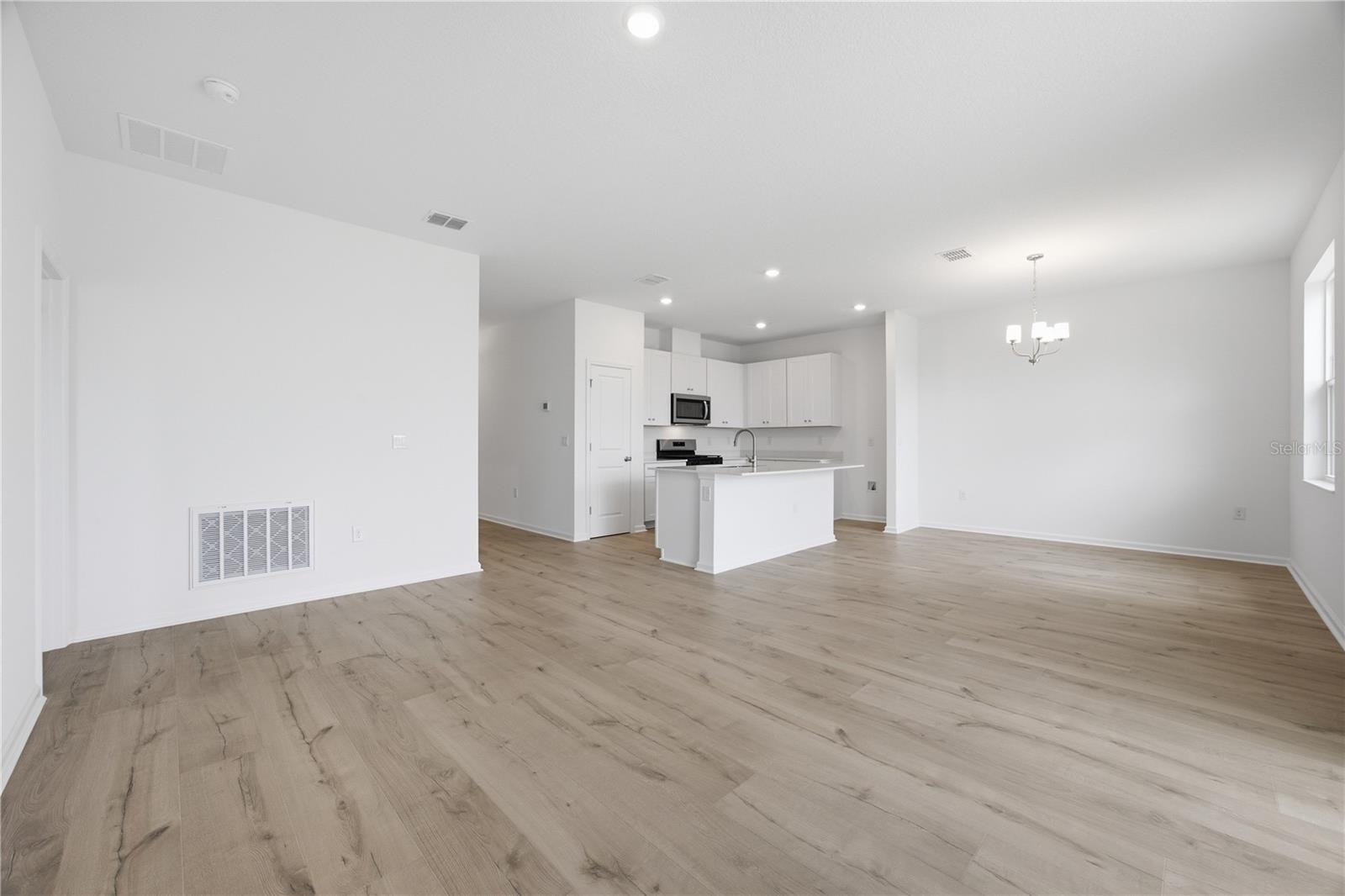 6205 Sanders Grove Cir Property Photo 11