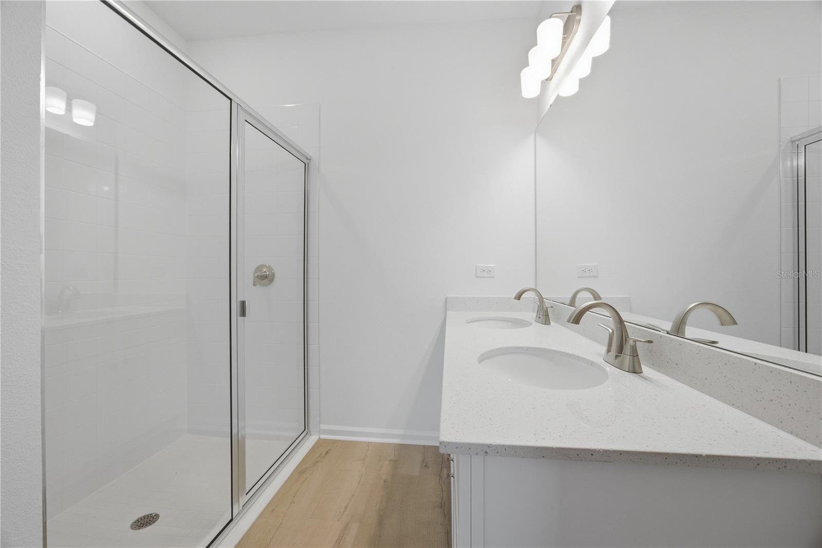 6205 Sanders Grove Cir Property Photo 17