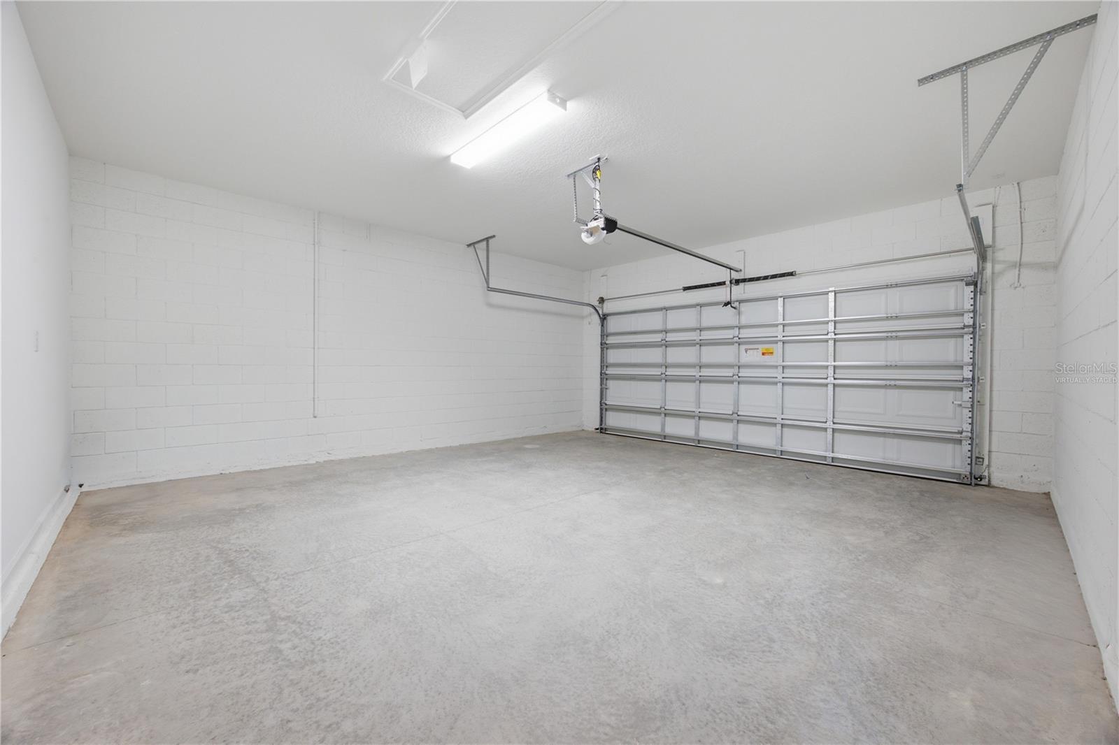 6205 Sanders Grove Cir Property Photo 23