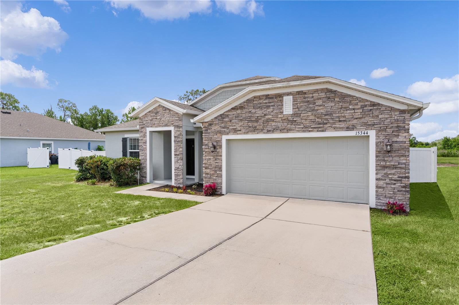 15344 White Tail Loop Property Photo 6