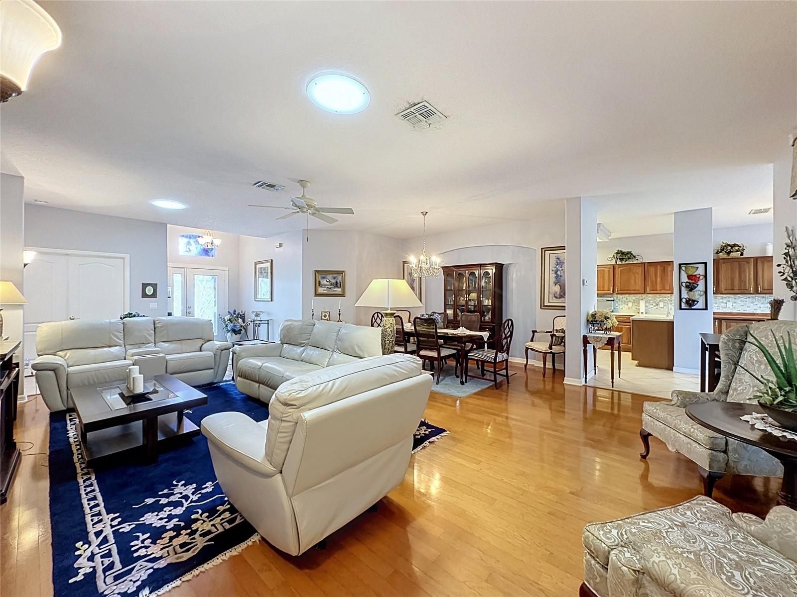 2265 Calvert Ct Property Photo 10