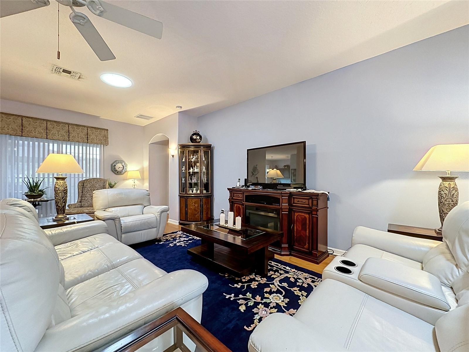 2265 Calvert Ct Property Photo 12