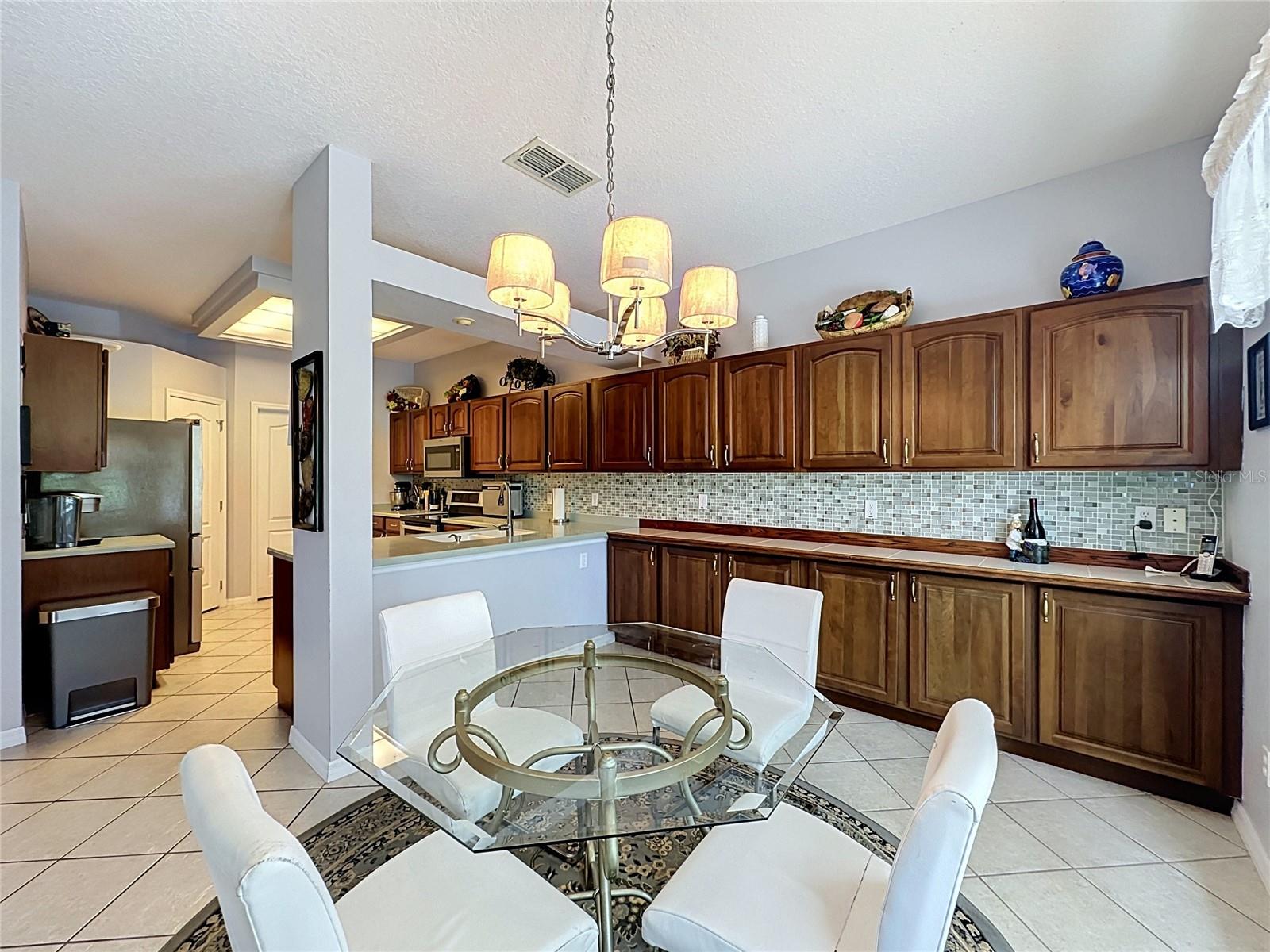 2265 Calvert Ct Property Photo 18