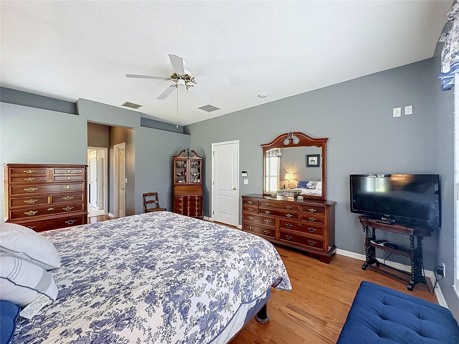 2265 Calvert Ct Property Photo 28