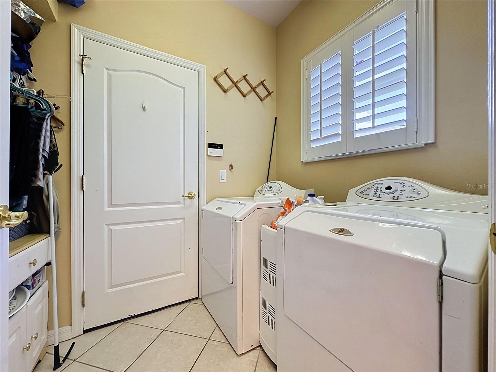 2265 Calvert Ct Property Photo 40