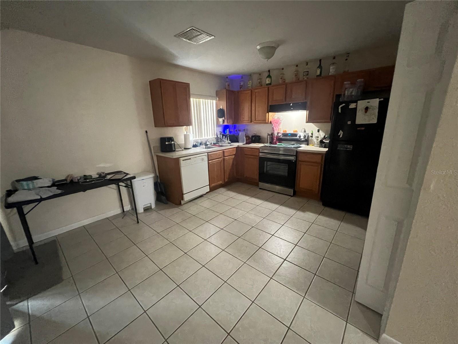 1120 S Mary St Property Photo 18