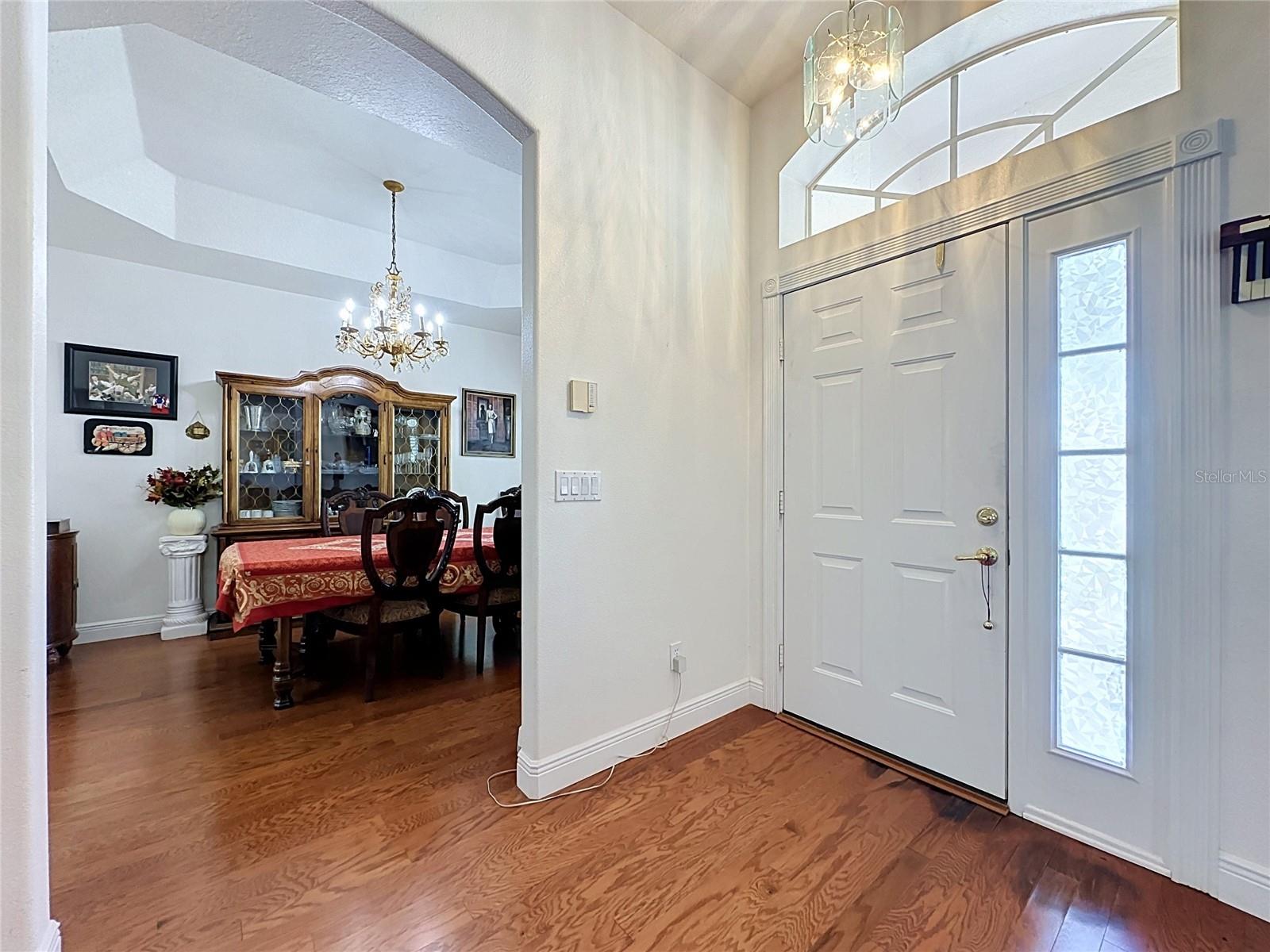 3916 Scarborough Ct Property Photo 6