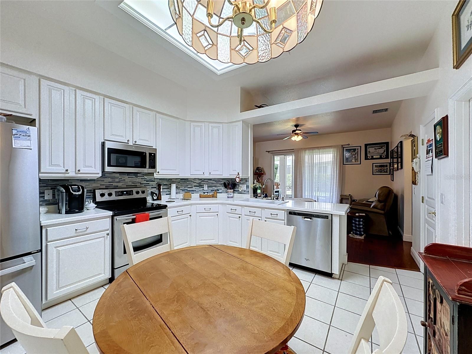 3916 Scarborough Ct Property Photo 15