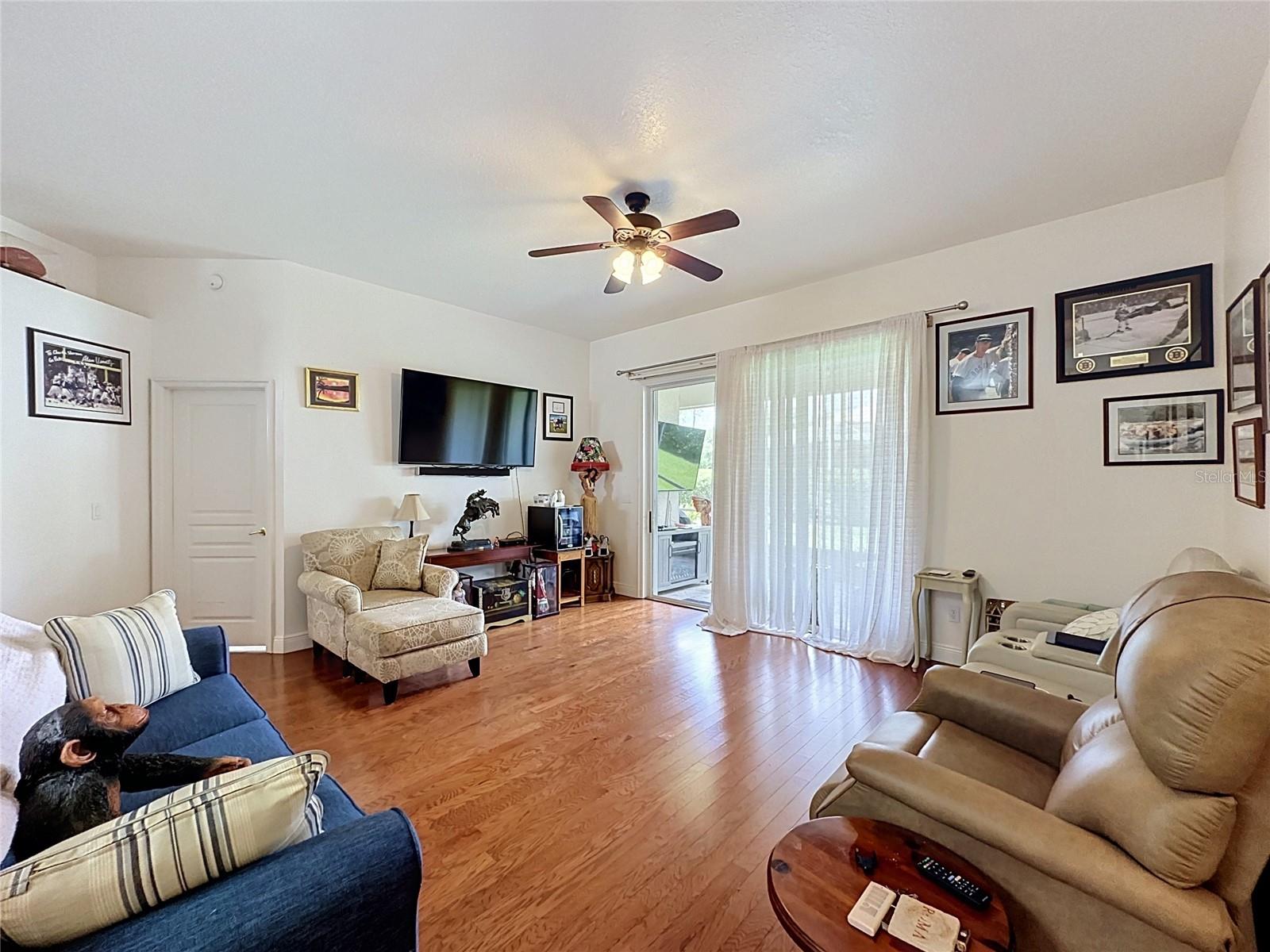 3916 Scarborough Ct Property Photo 20