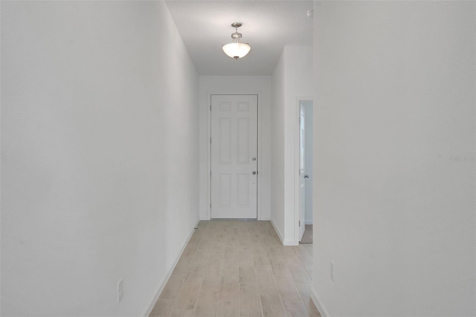 288 Meredith Blvd Property Photo 4