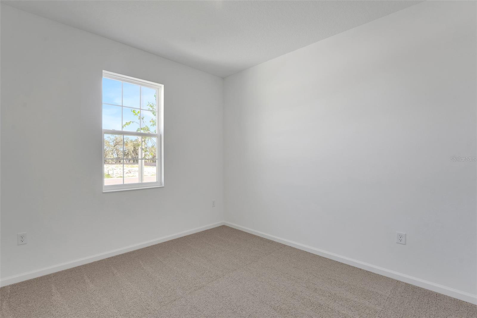 300 Meredith Blvd Property Photo 5