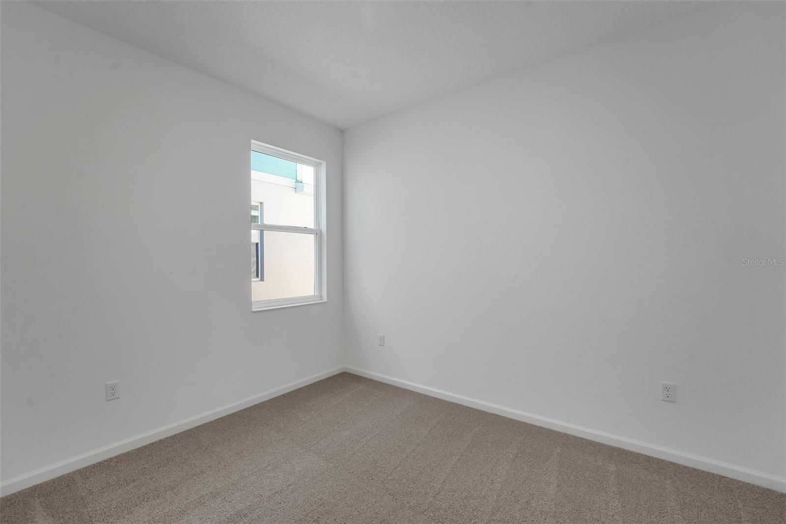 300 Meredith Blvd Property Photo 7
