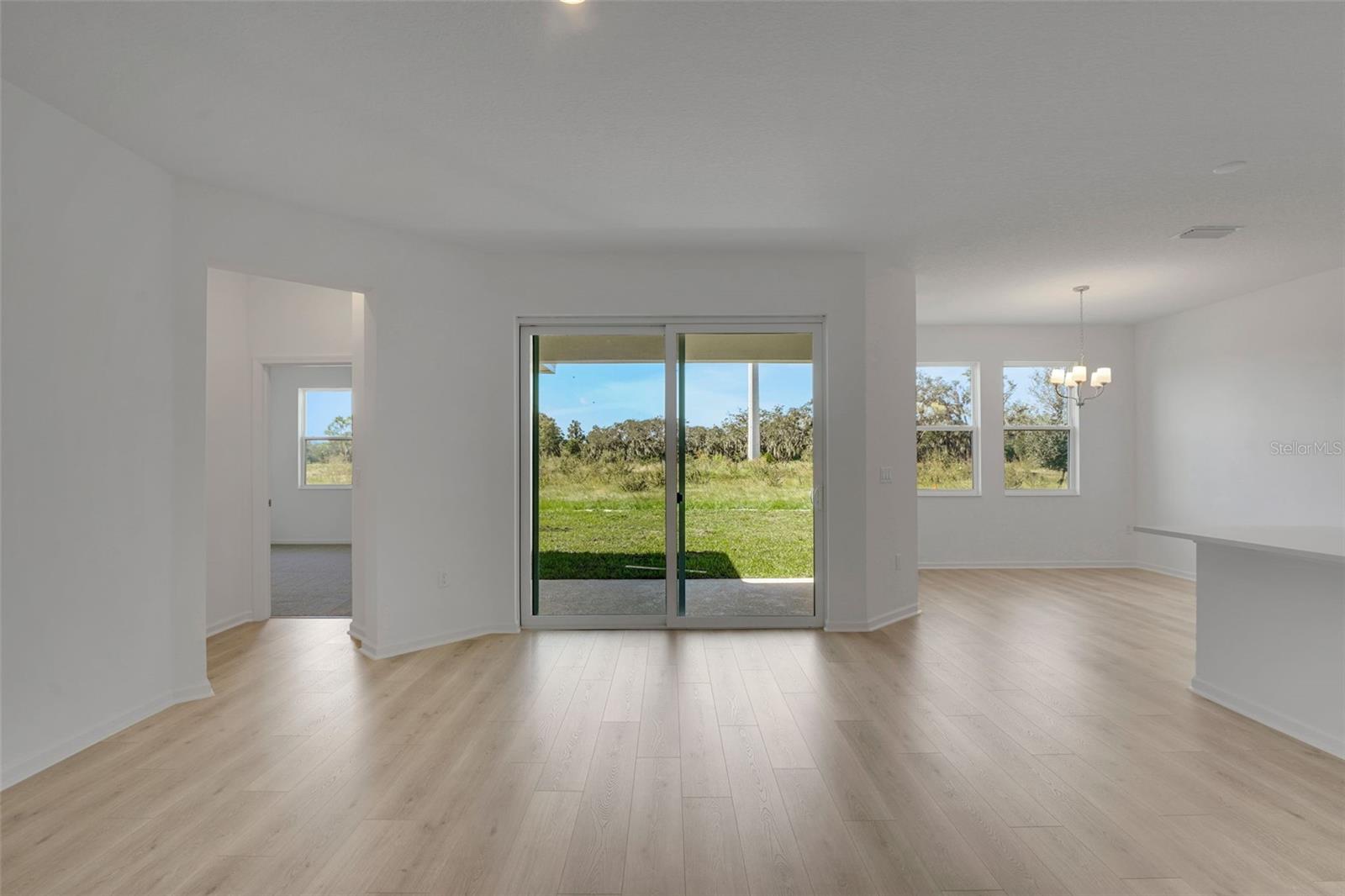 300 Meredith Blvd Property Photo 20