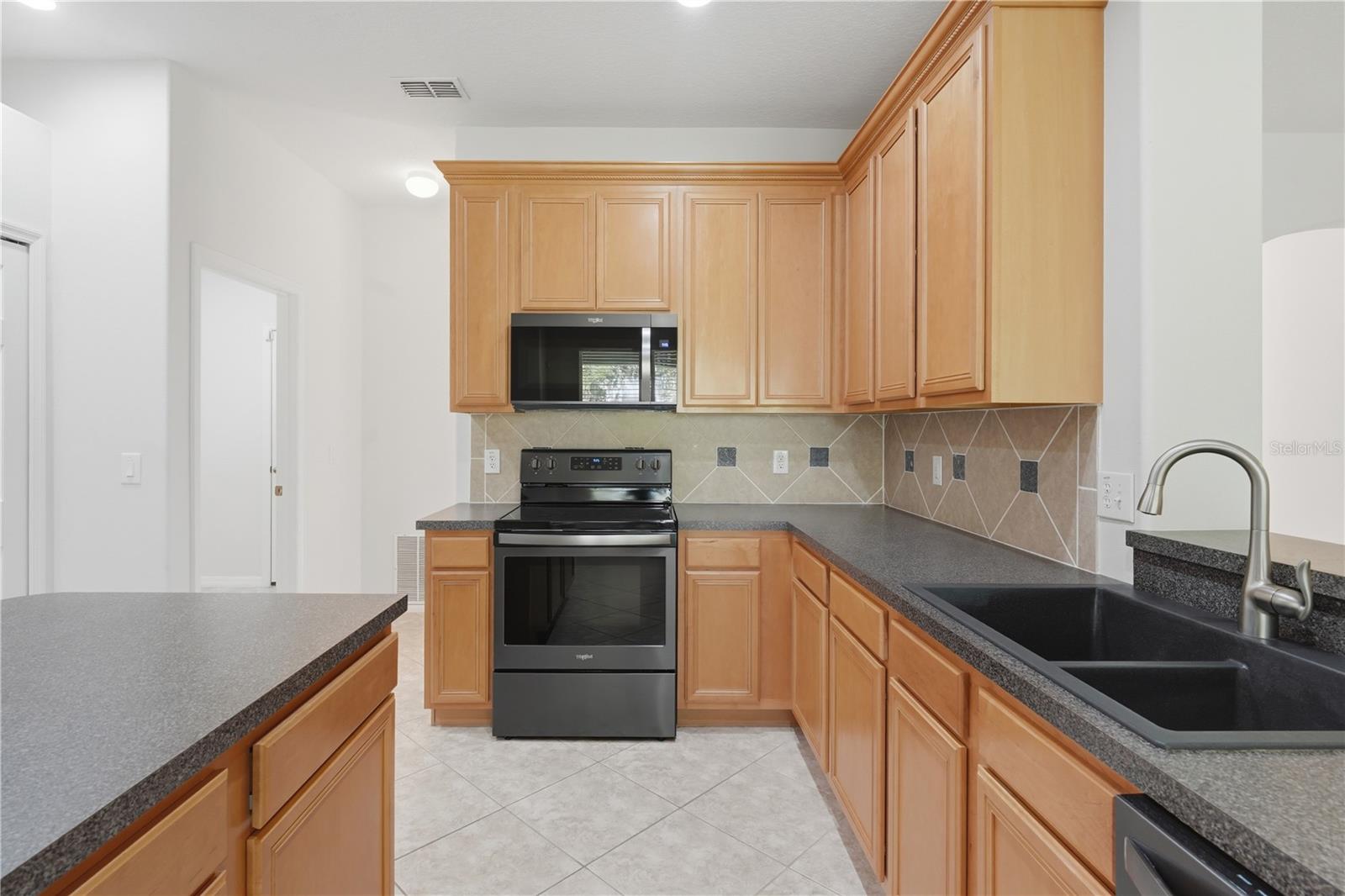 4203 Rock Hill Loop Property Photo 11
