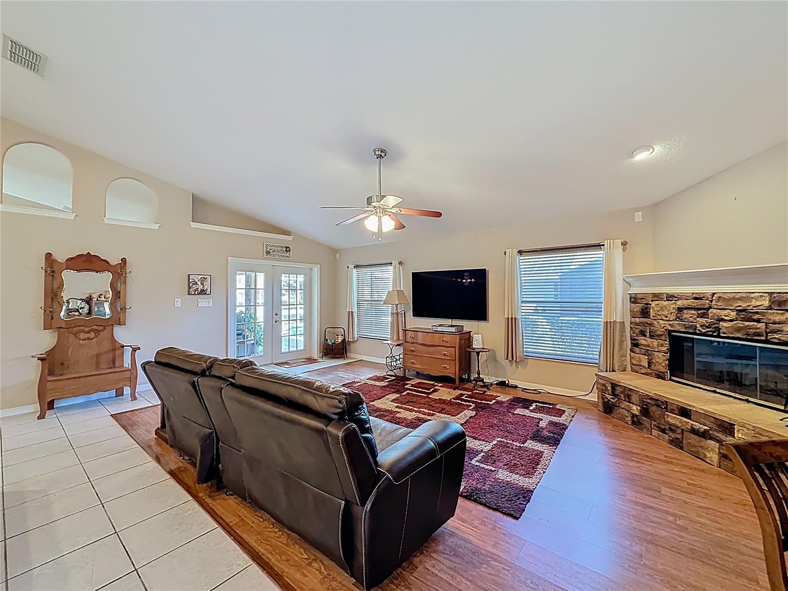 3151 Brighton Rd Property Photo 12