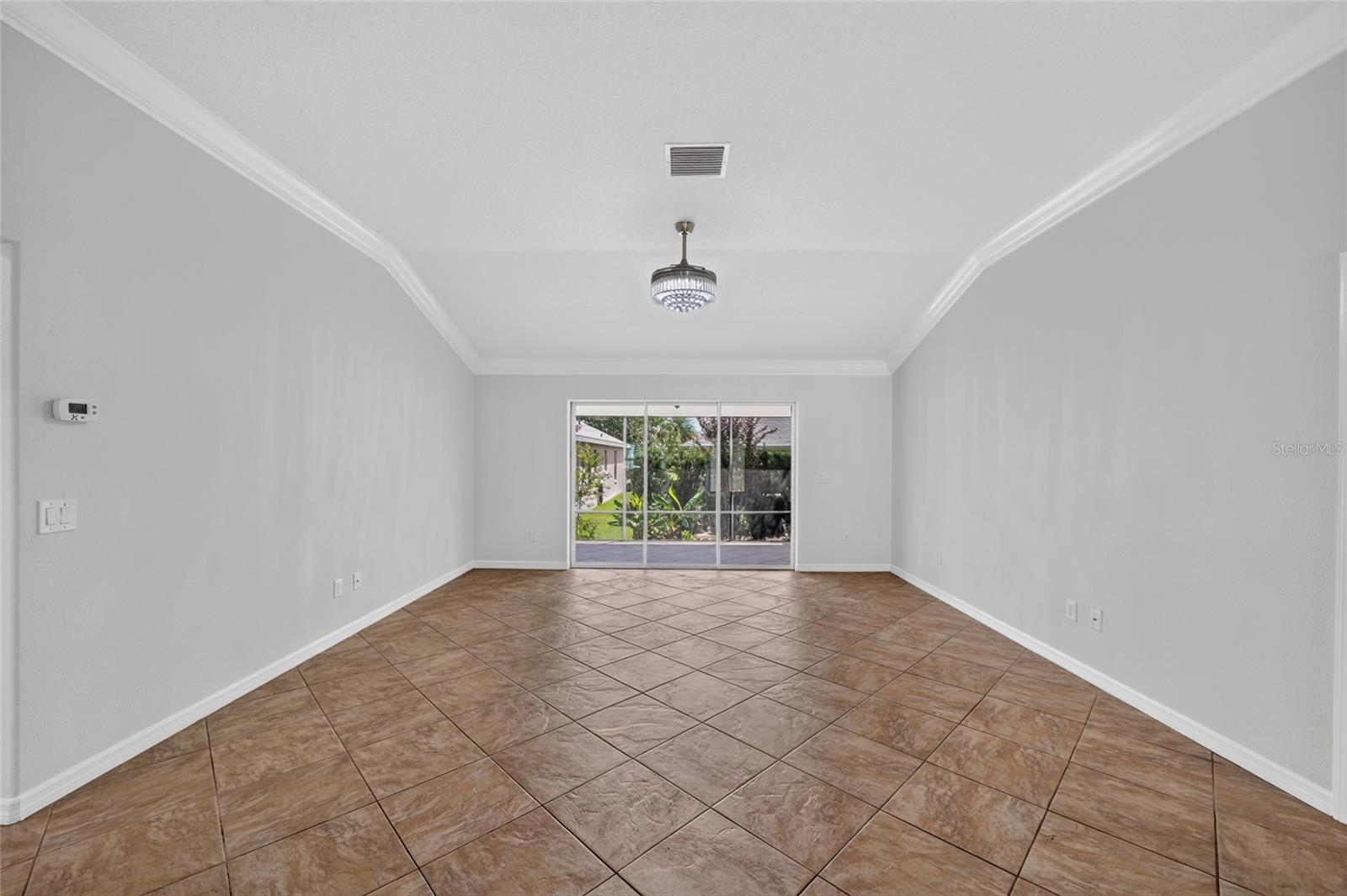 726 Bradford Loop Property Photo 8
