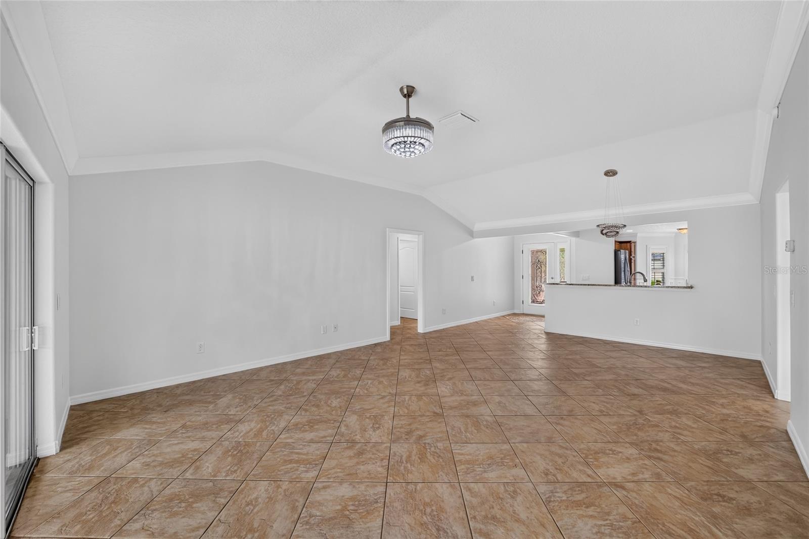 726 Bradford Loop Property Photo 9