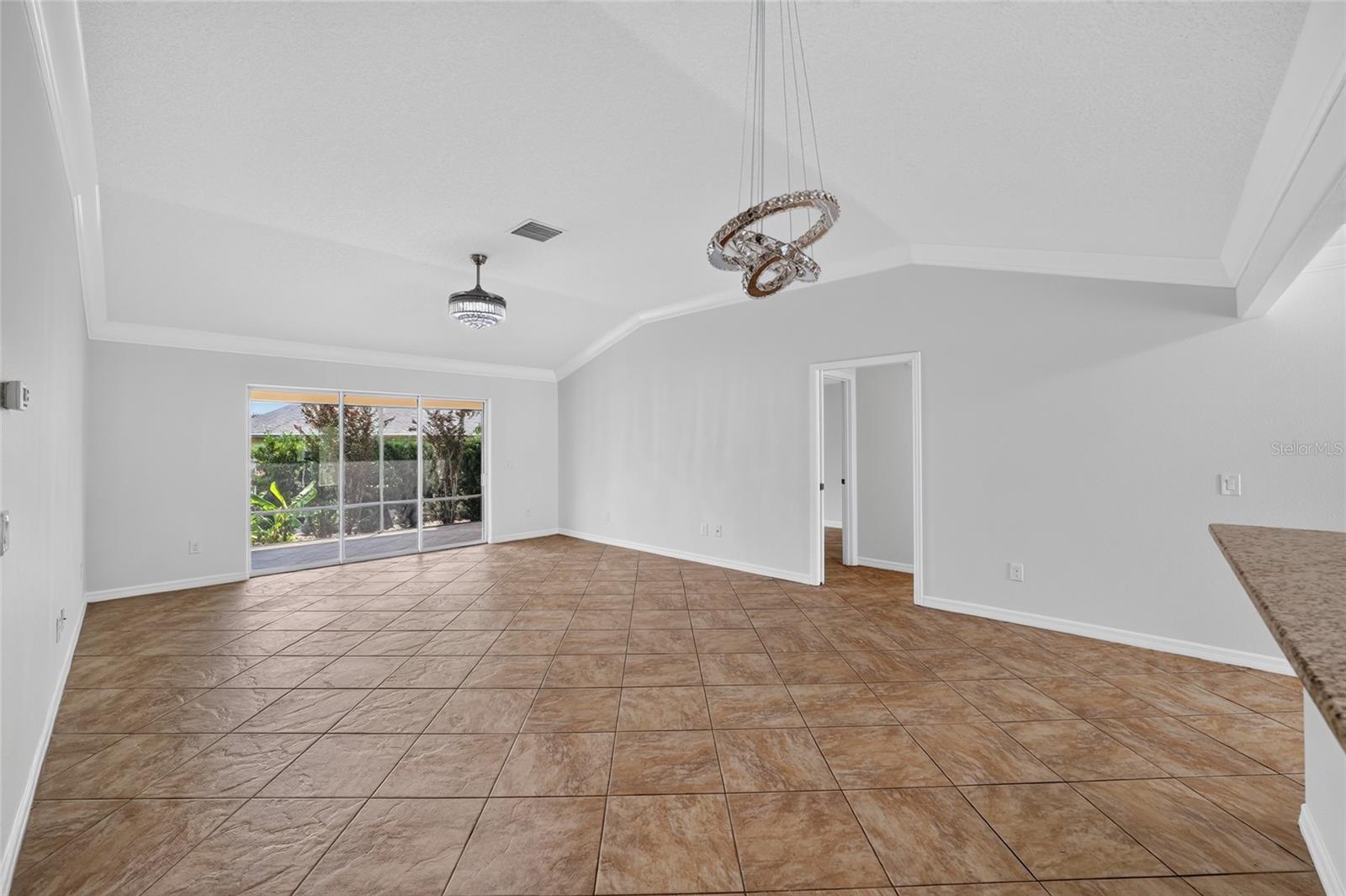 726 Bradford Loop Property Photo 11