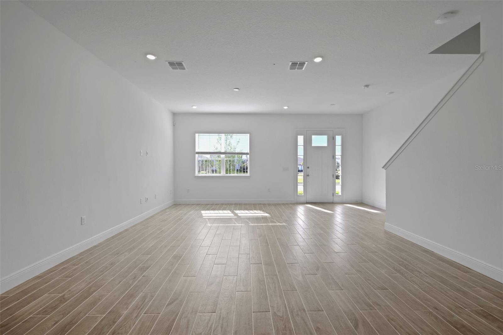 6527 Trailblaze Bnd Property Photo 5