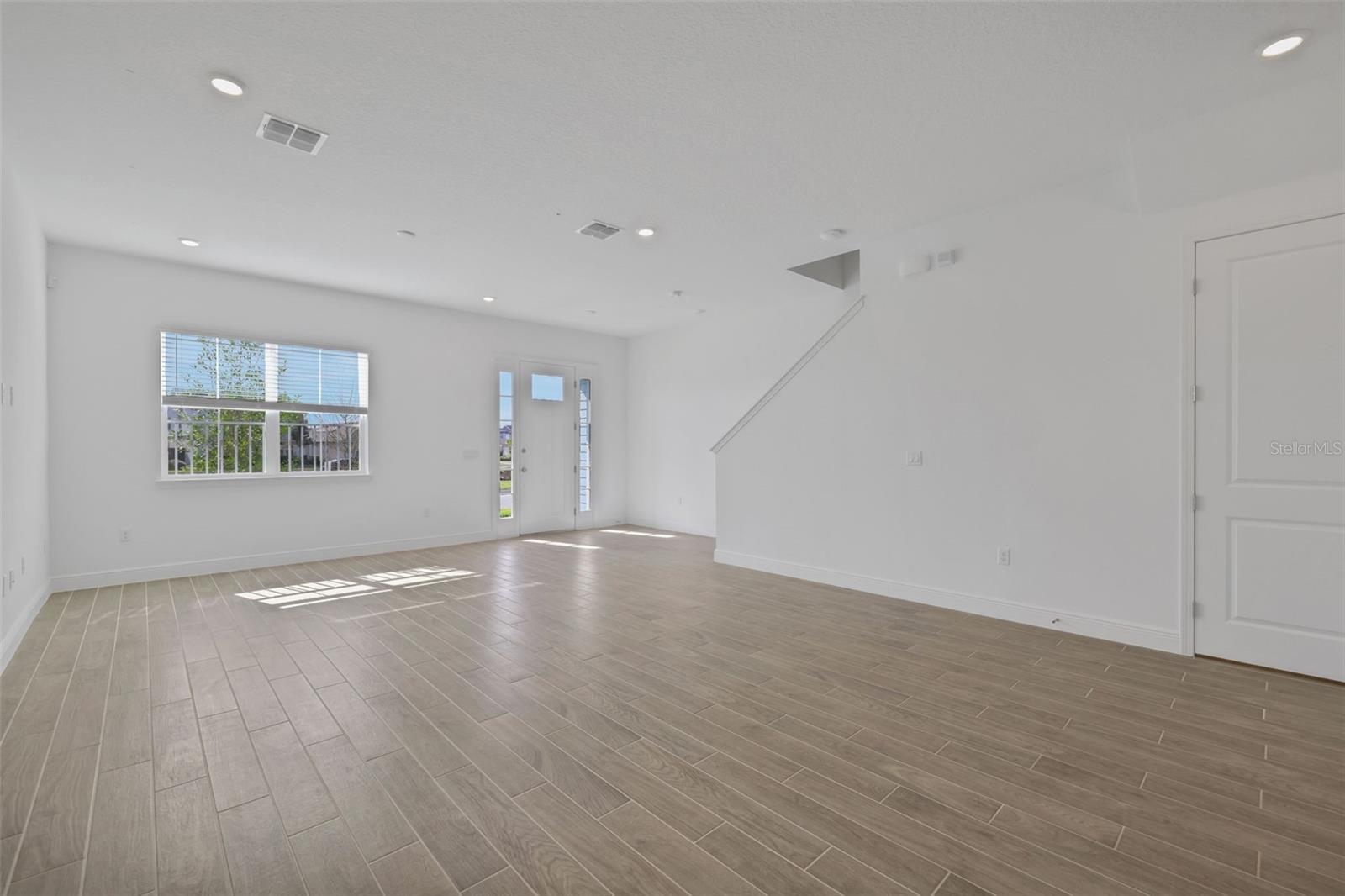 6527 Trailblaze Bnd Property Photo 6