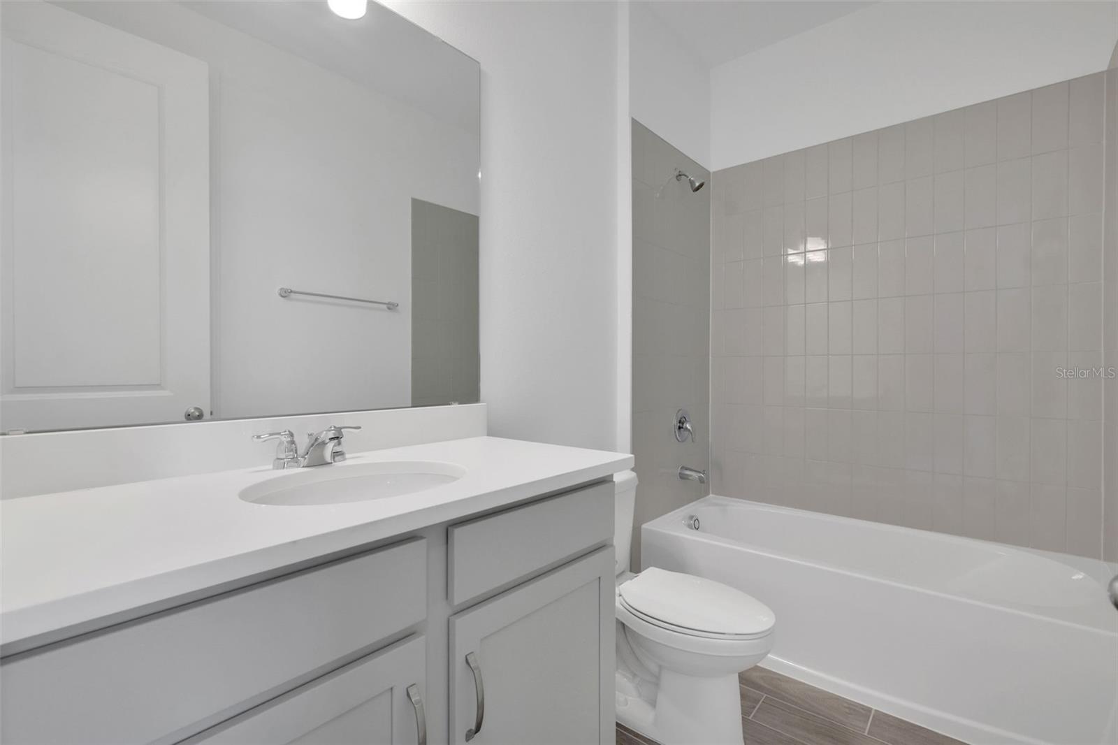 6527 Trailblaze Bnd Property Photo 11
