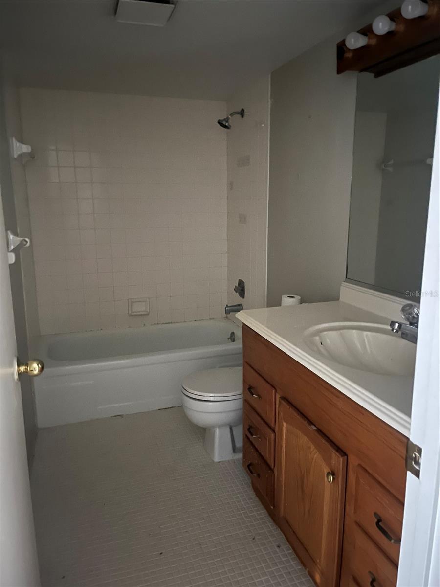 4300 Baywood Blvd #b105 Property Photo 8