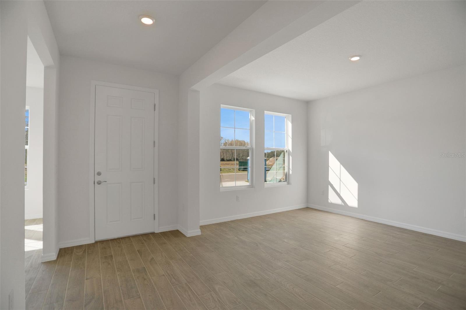 2371 Juniper Berry Dr Property Photo 2