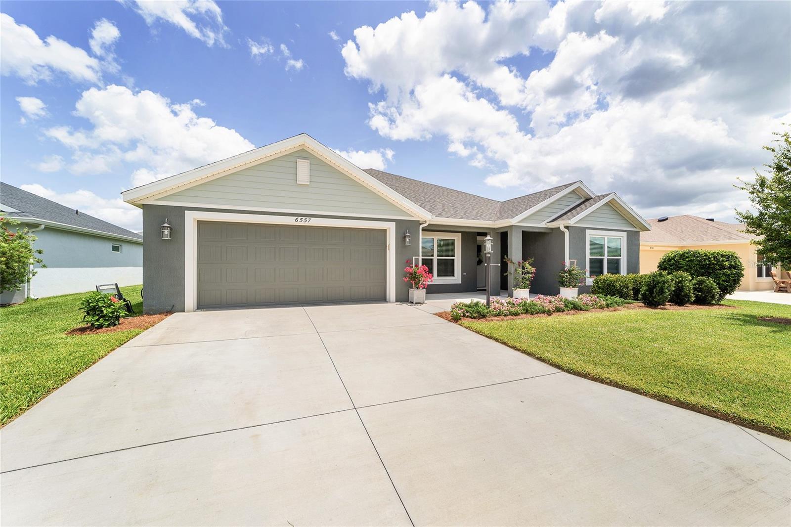 6557 Mcknight Loop Property Photo 3